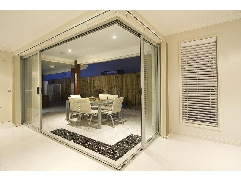 57 Sinnamon Road, Sinnamon Park QLD 4073