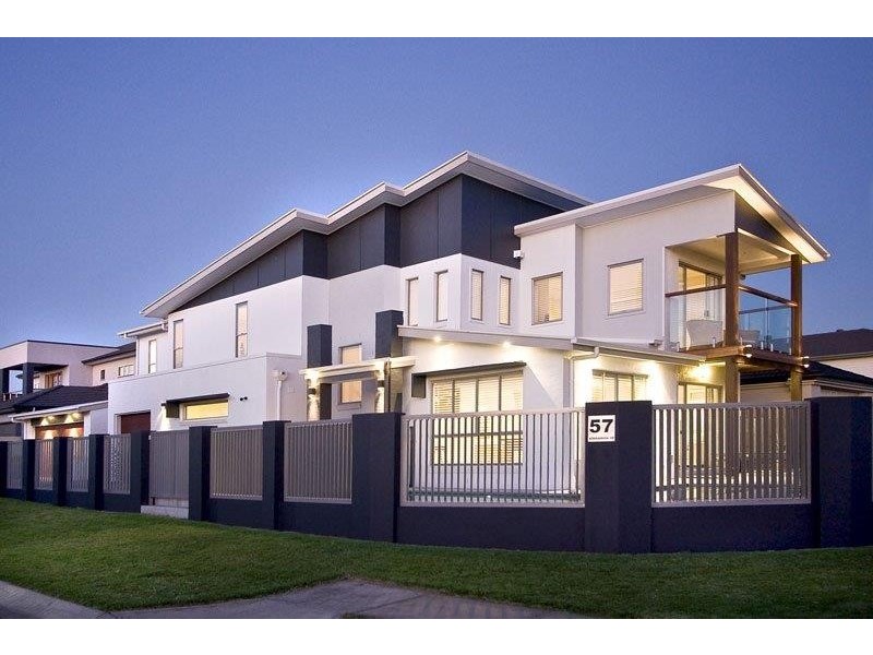 57 Sinnamon Road, Sinnamon Park QLD 4073