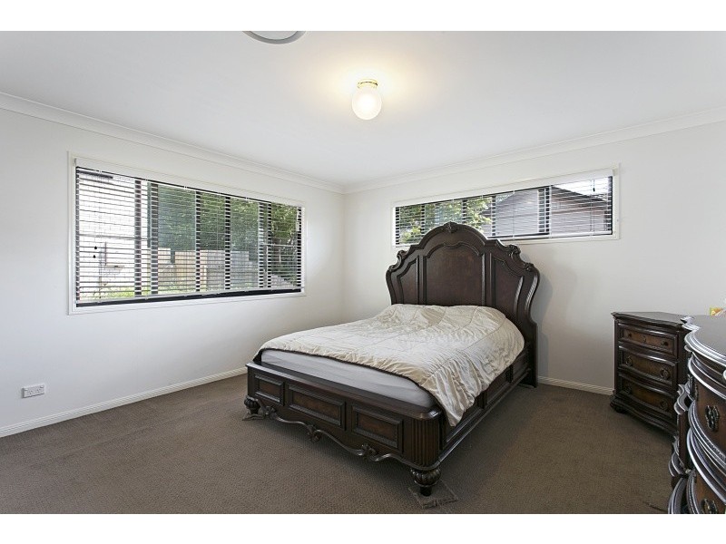 943 Moggill Road, Kenmore QLD 4069