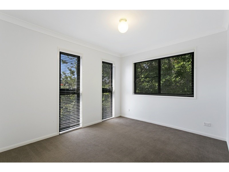 943 Moggill Road, Kenmore QLD 4069