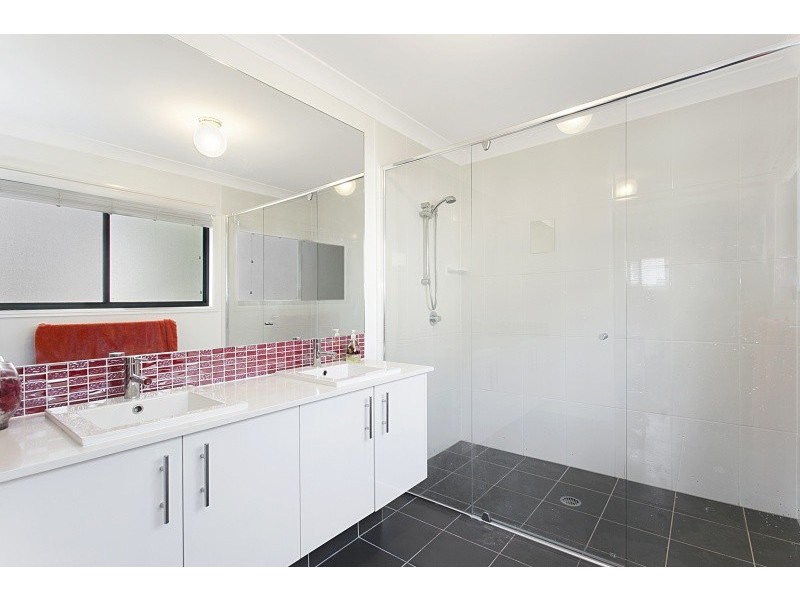 943 Moggill Road, Kenmore QLD 4069