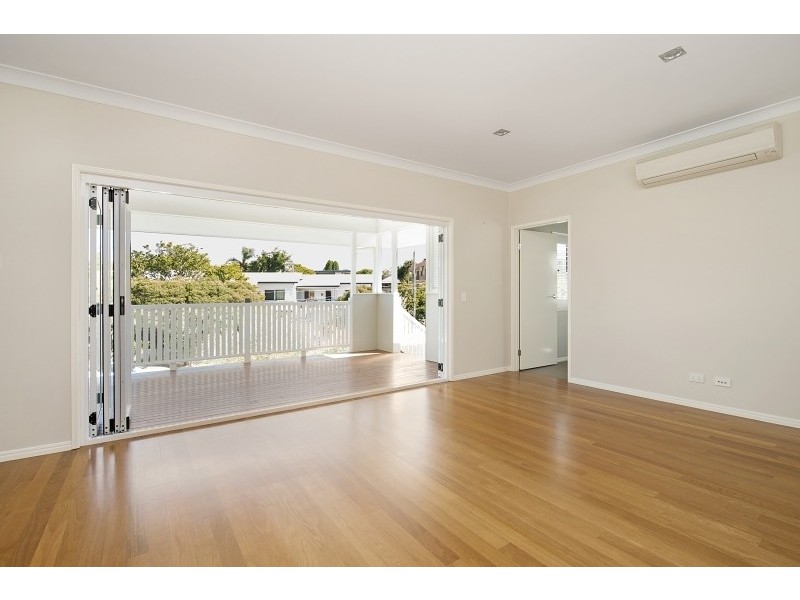 1/28-30 Rutland Street, Coorparoo QLD 4151