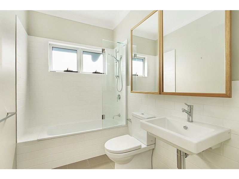 1/28-30 Rutland Street, Coorparoo QLD 4151