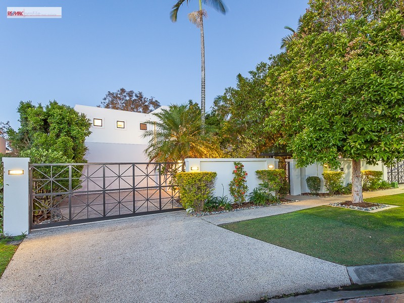 19 Samuel Place, Sinnamon Park QLD 4073