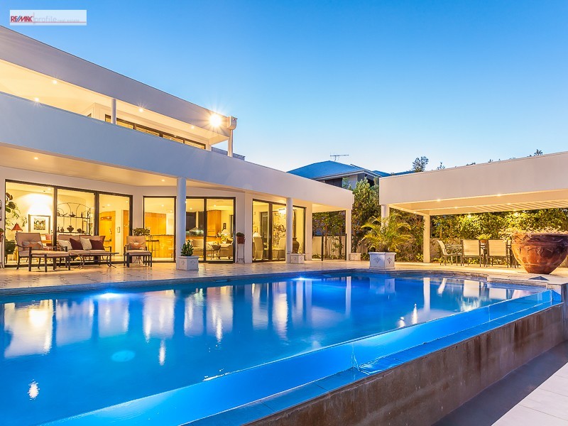 19 Samuel Place, Sinnamon Park QLD 4073