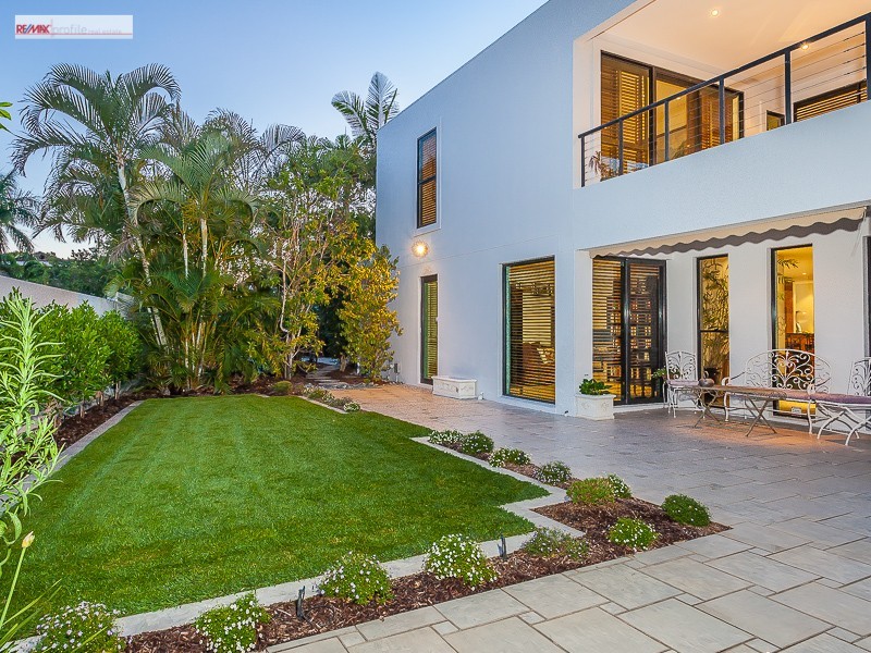 19 Samuel Place, Sinnamon Park QLD 4073