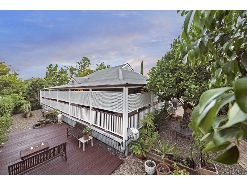 14 Arinya Road, Ashgrove QLD 4060