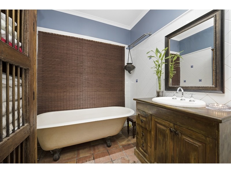 14 Arinya Road, Ashgrove QLD 4060