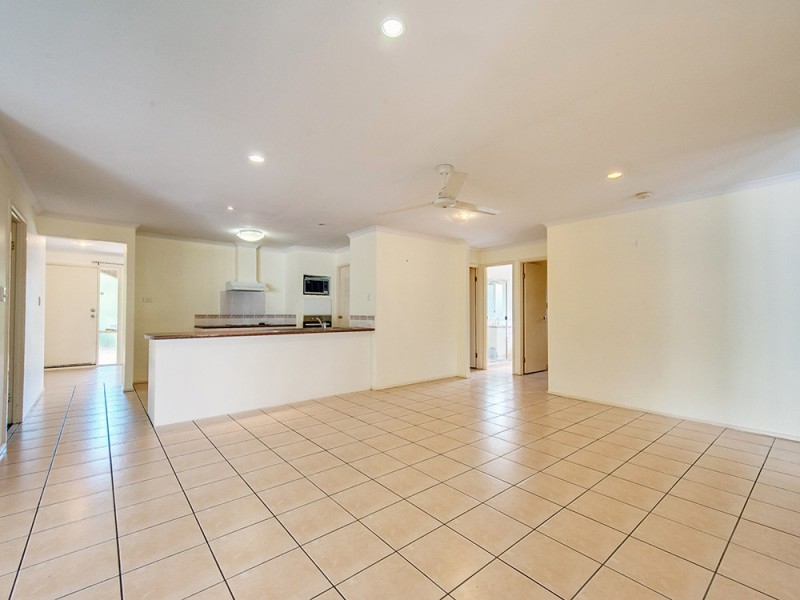 10 Jubilee Ave, Forest Lake QLD 4078