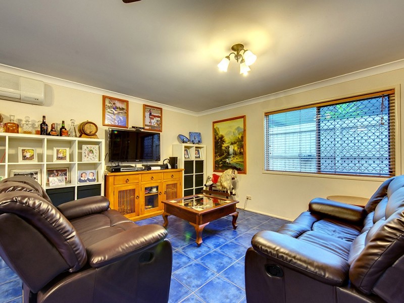 17 Ashton Way, Forest Lake QLD 4078