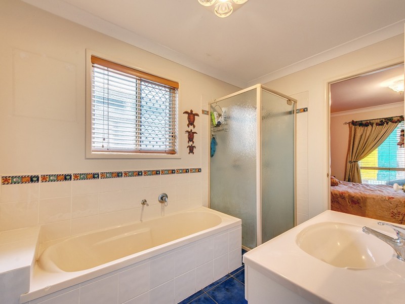 17 Ashton Way, Forest Lake QLD 4078
