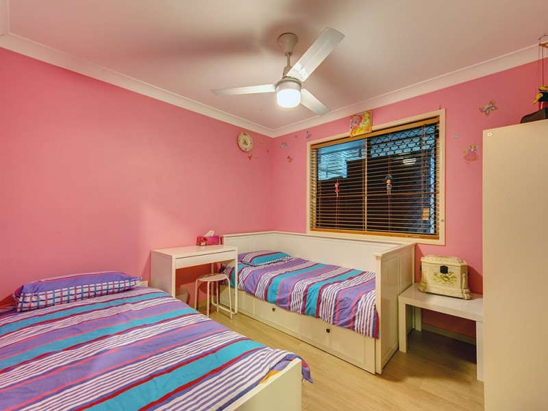 17 Ashton Way, Forest Lake QLD 4078