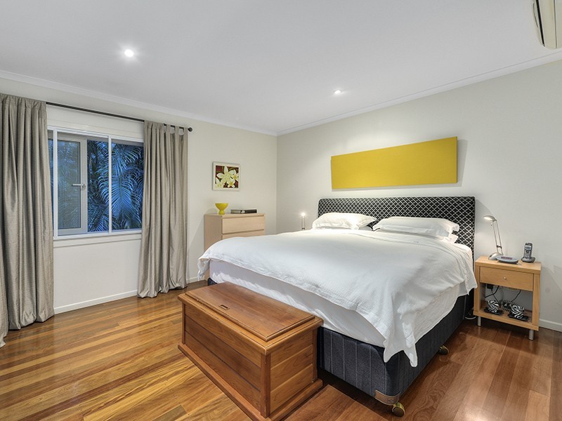 7 Jackdaw Street, Bardon QLD 4065