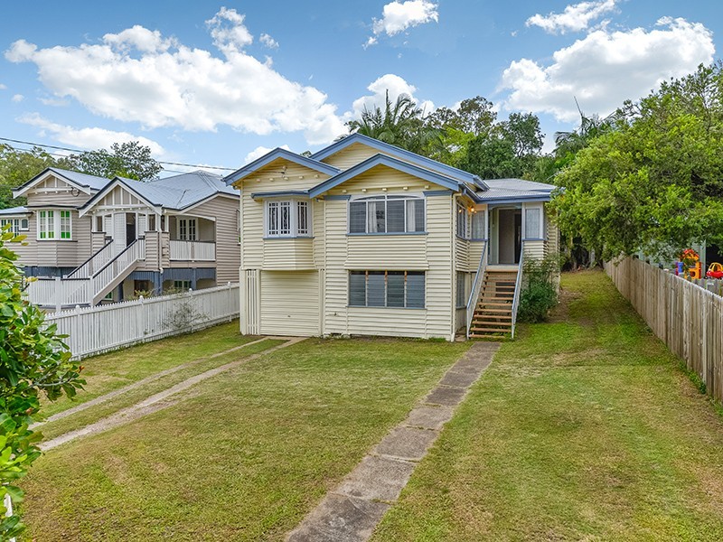 34 Main Avenue, Bardon QLD 4065