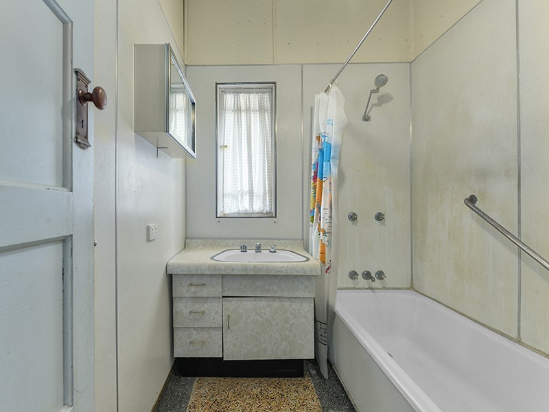 34 Main Avenue, Bardon QLD 4065