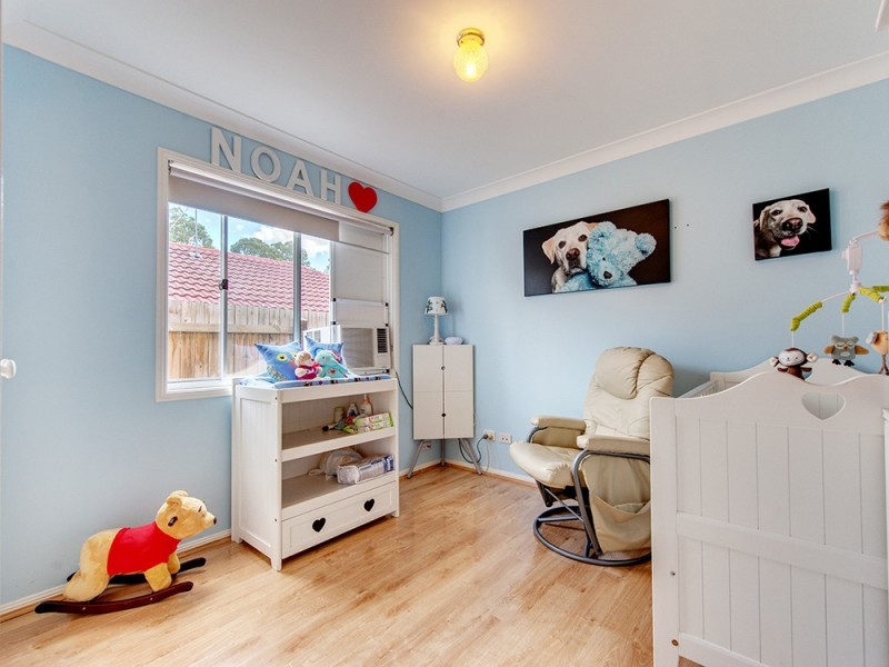 19 Dampier Cr, Forest Lake QLD 4078