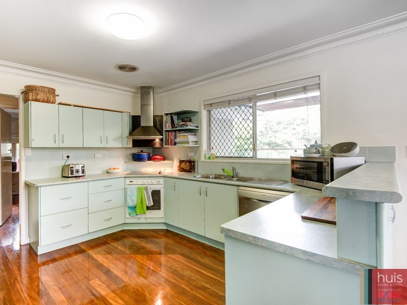 30 Ferol st, Coorparoo QLD 4151