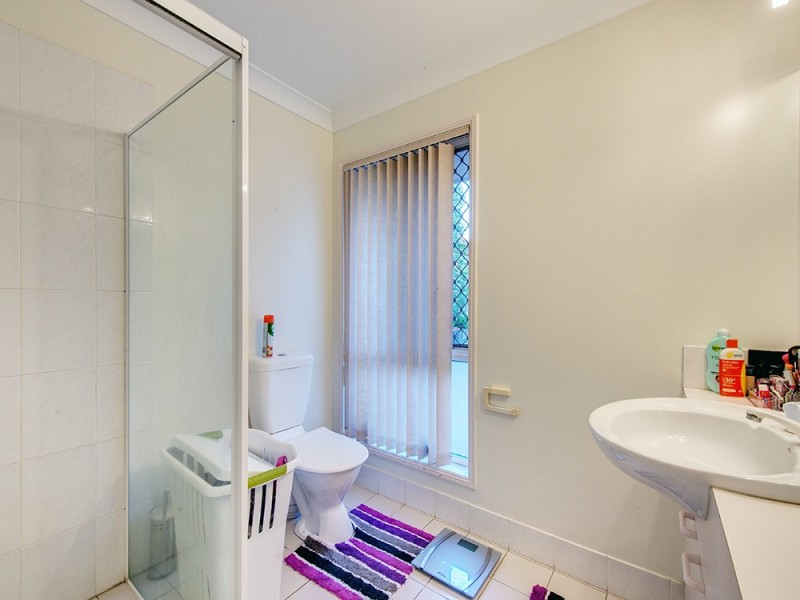 35 Amara Cr, Forest Lake QLD 4078