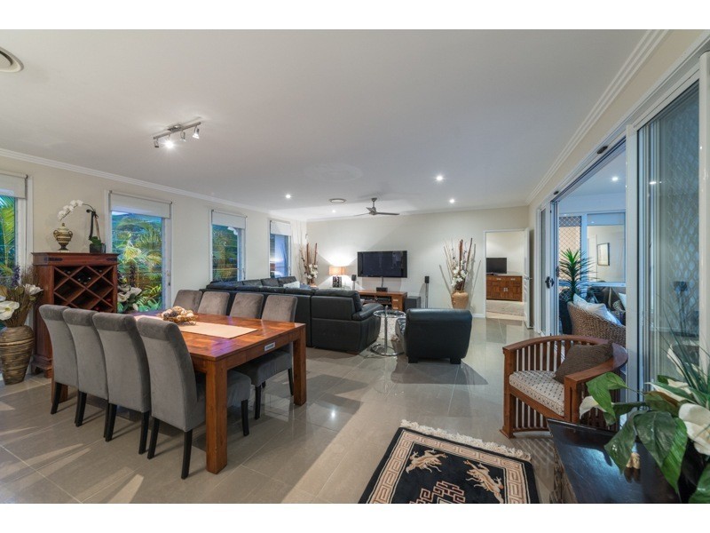 51 Condamine Drive, Sinnamon Park QLD 4073