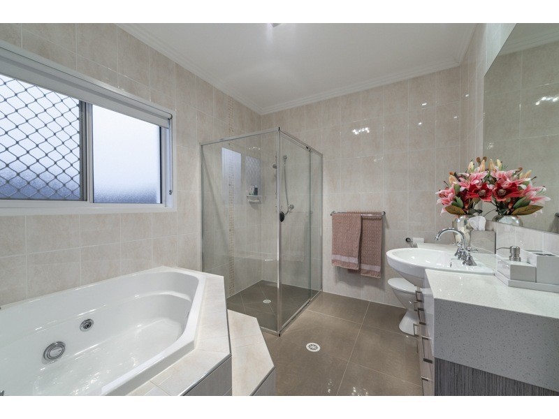 51 Condamine Drive, Sinnamon Park QLD 4073