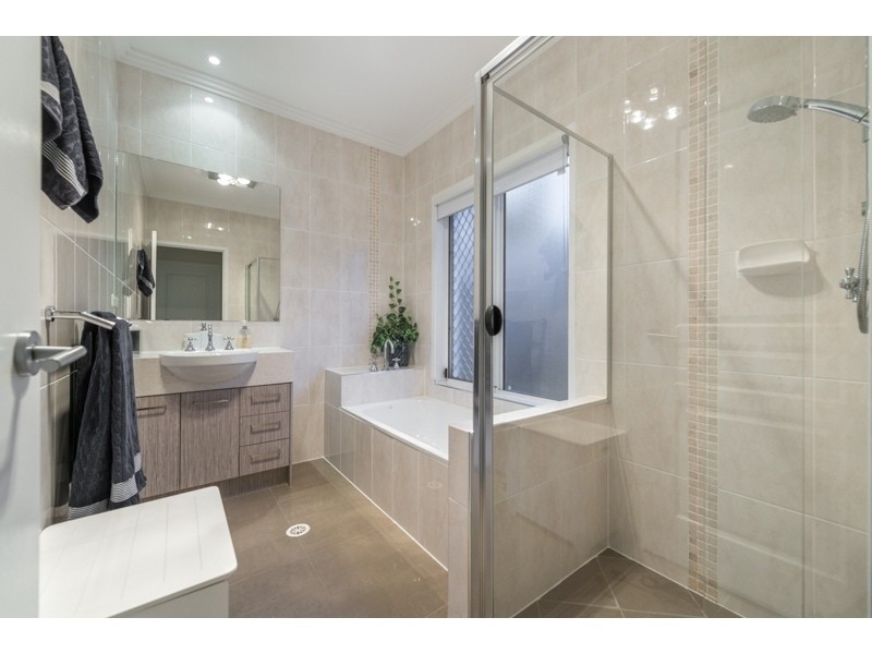 51 Condamine Drive, Sinnamon Park QLD 4073