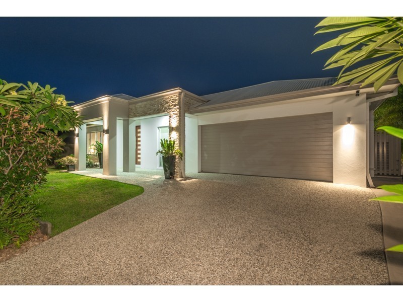 51 Condamine Drive, Sinnamon Park QLD 4073