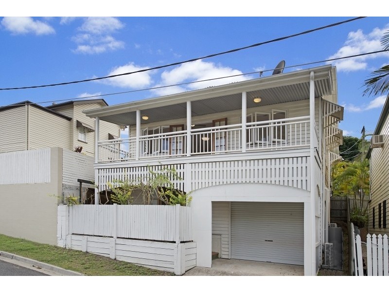 18 Emeline Street, Kelvin Grove QLD 4059