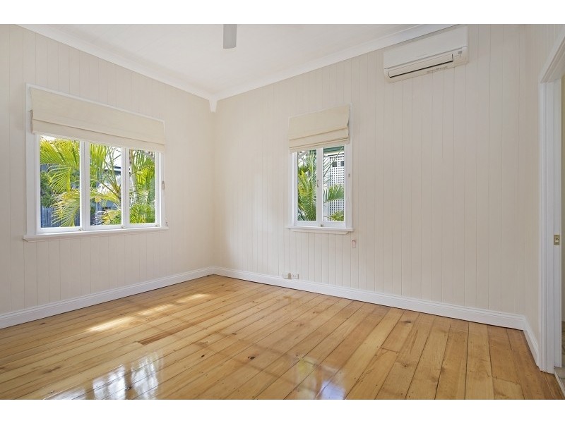 18 Emeline Street, Kelvin Grove QLD 4059