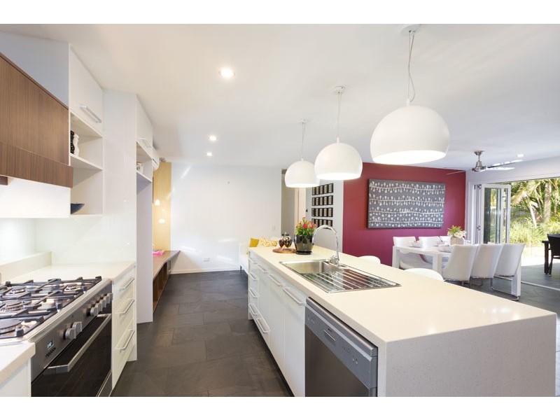 47 Greenford St, Chapel Hill QLD 4069