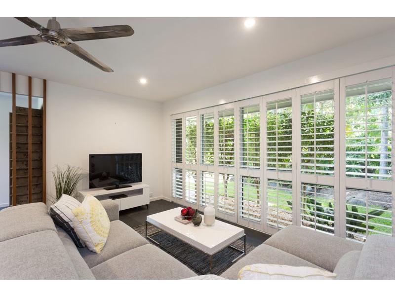 47 Greenford St, Chapel Hill QLD 4069