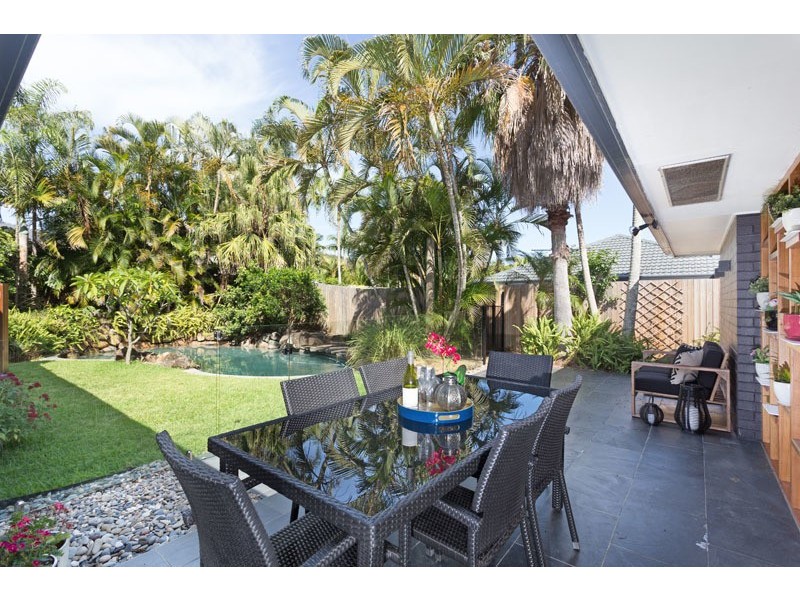 47 Greenford St, Chapel Hill QLD 4069