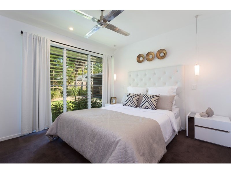 47 Greenford St, Chapel Hill QLD 4069