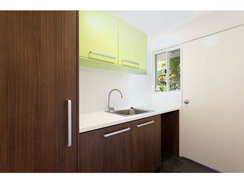 47 Greenford St, Chapel Hill QLD 4069