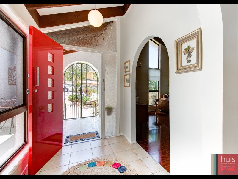 4 Pelsart Street, Belmont QLD 4153