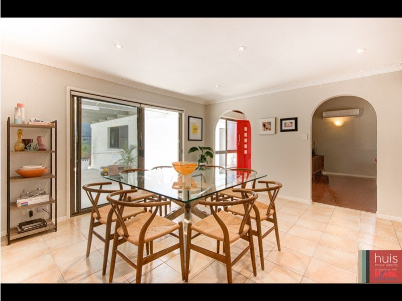 4 Pelsart Street, Belmont QLD 4153