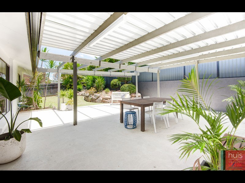 4 Pelsart Street, Belmont QLD 4153