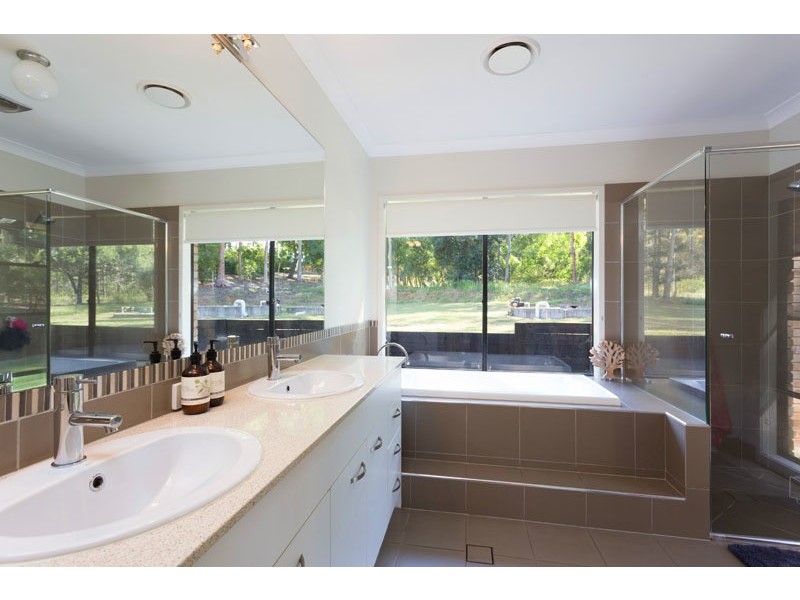 590 Mt Crosby Rd, Anstead QLD 4070