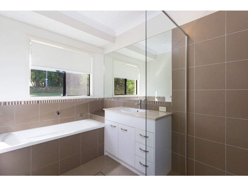 590 Mt Crosby Rd, Anstead QLD 4070