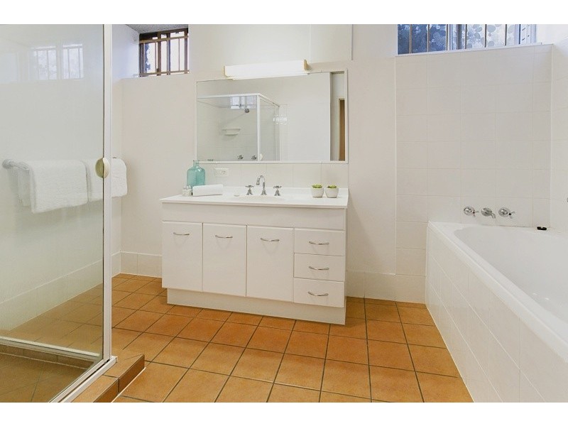 2/18 Ridley Street, Auchenflower QLD 4066