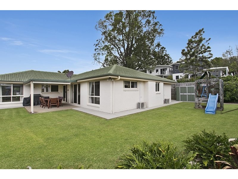 15 Ayside Close, Sinnamon Park QLD 4073