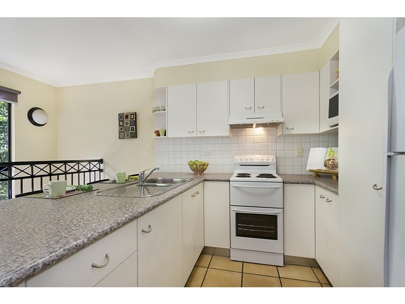 3/260 Sir Fred Schonell Drive, St Lucia QLD 4067