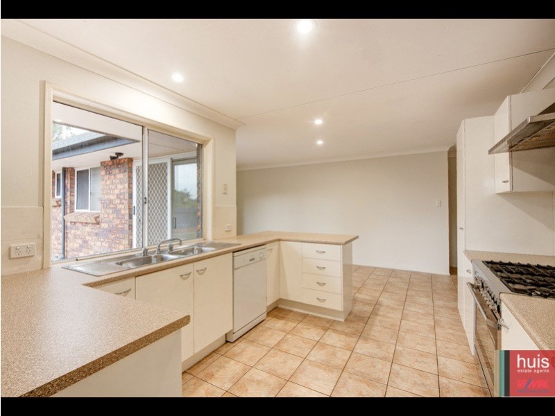 8 Leah Ct, Wellington Point QLD 4160