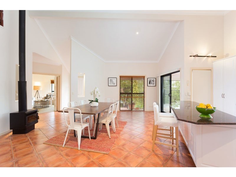 41 Regency Place, Kenmore Hills QLD 4069