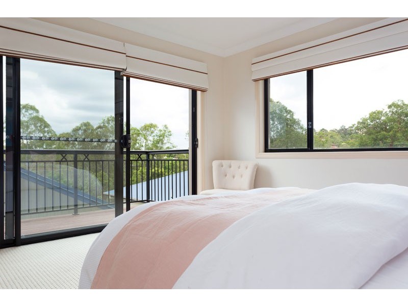 41 Regency Place, Kenmore Hills QLD 4069