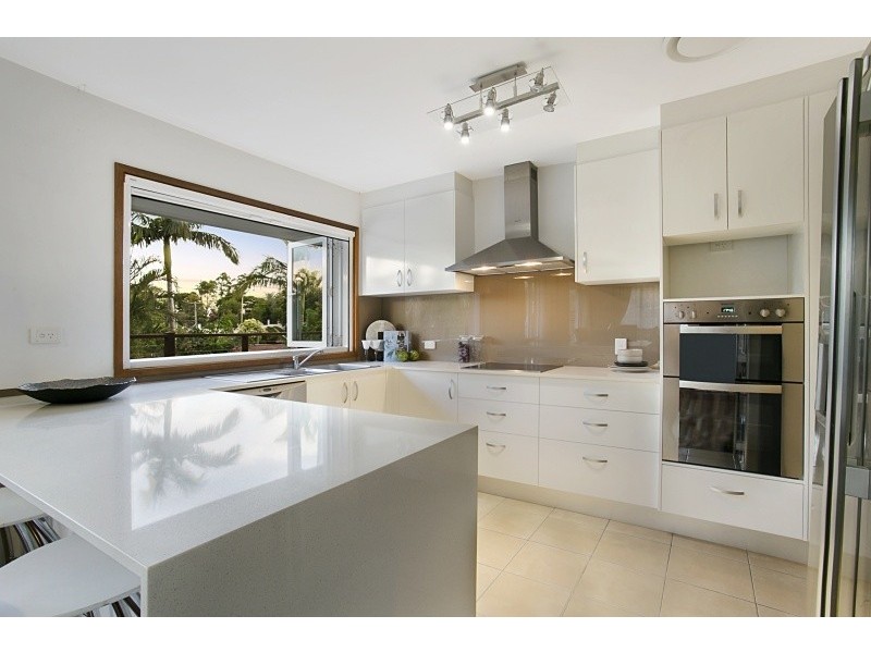 10 Bowaga Street, Indooroopilly QLD 4068
