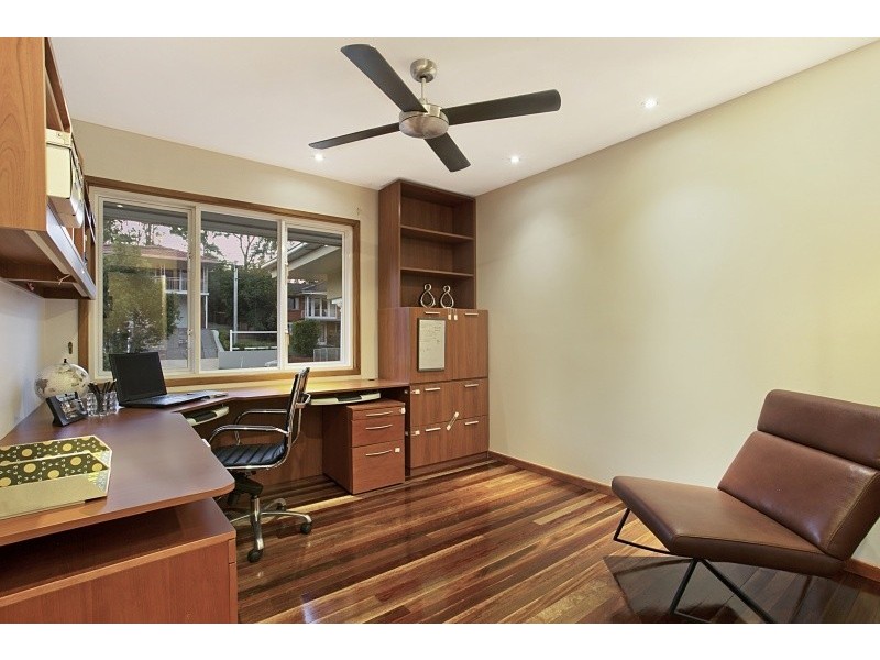 10 Bowaga Street, Indooroopilly QLD 4068