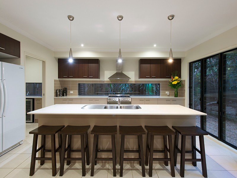 5 Thomsen Court, The Gap QLD 4061