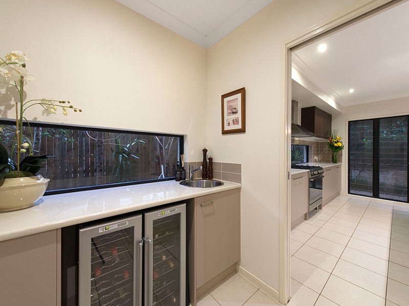 5 Thomsen Court, The Gap QLD 4061