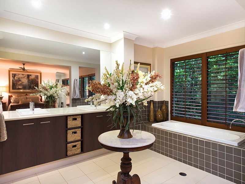 5 Thomsen Court, The Gap QLD 4061