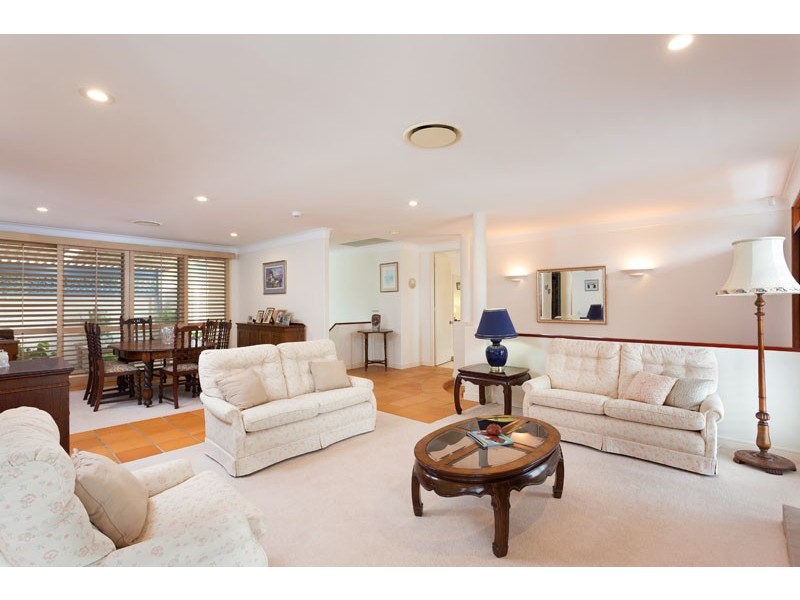 35 Drysdale Crescent, Brookfield QLD 4069